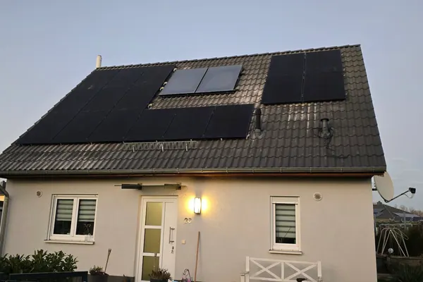 Neubau-Schrägdach — eigenes Baustellenfoto Elektrotechnik Barthel
